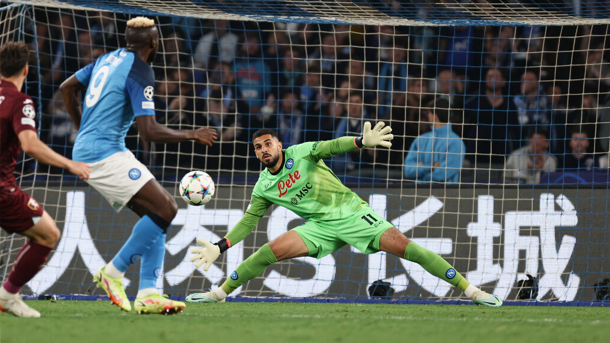 在当今足坛，出色的团队协作是赢取胜绩的不二法则。这